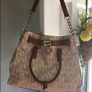 Michael kors satchel